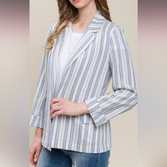 26 Fabulous Linen Stripe Roll-Sleeve Blazer - Picture 3 of 4